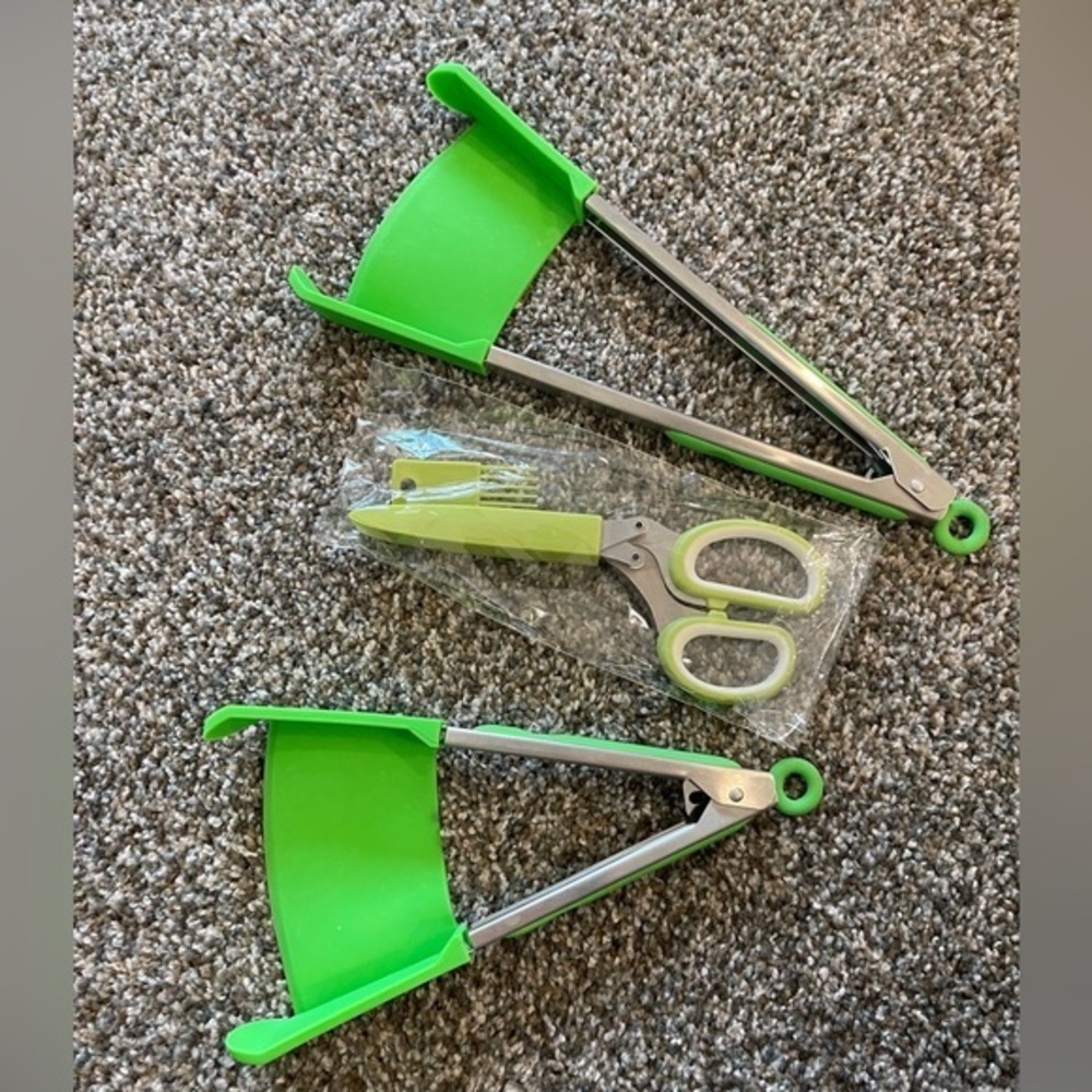 NWOT Kitchen Bundle- 2 Clever Tongs Silicone Spatula Tongs & Herb Scissors